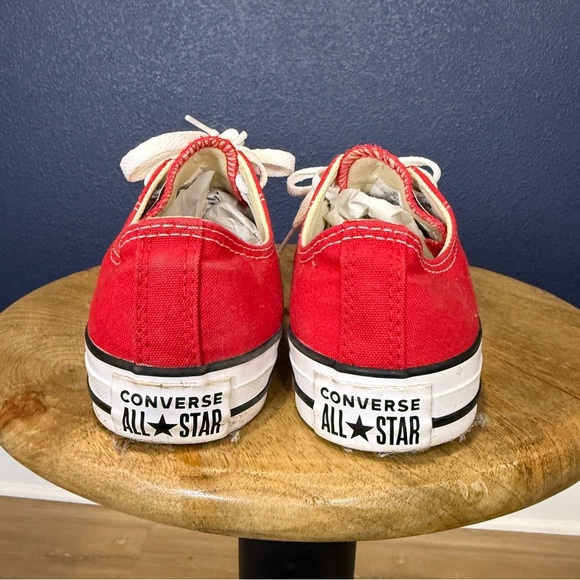 Converse Red and White Chuck Taylor All Star Low Top Sneakers | Size 7 W / 5 M - Picture 3 of 9